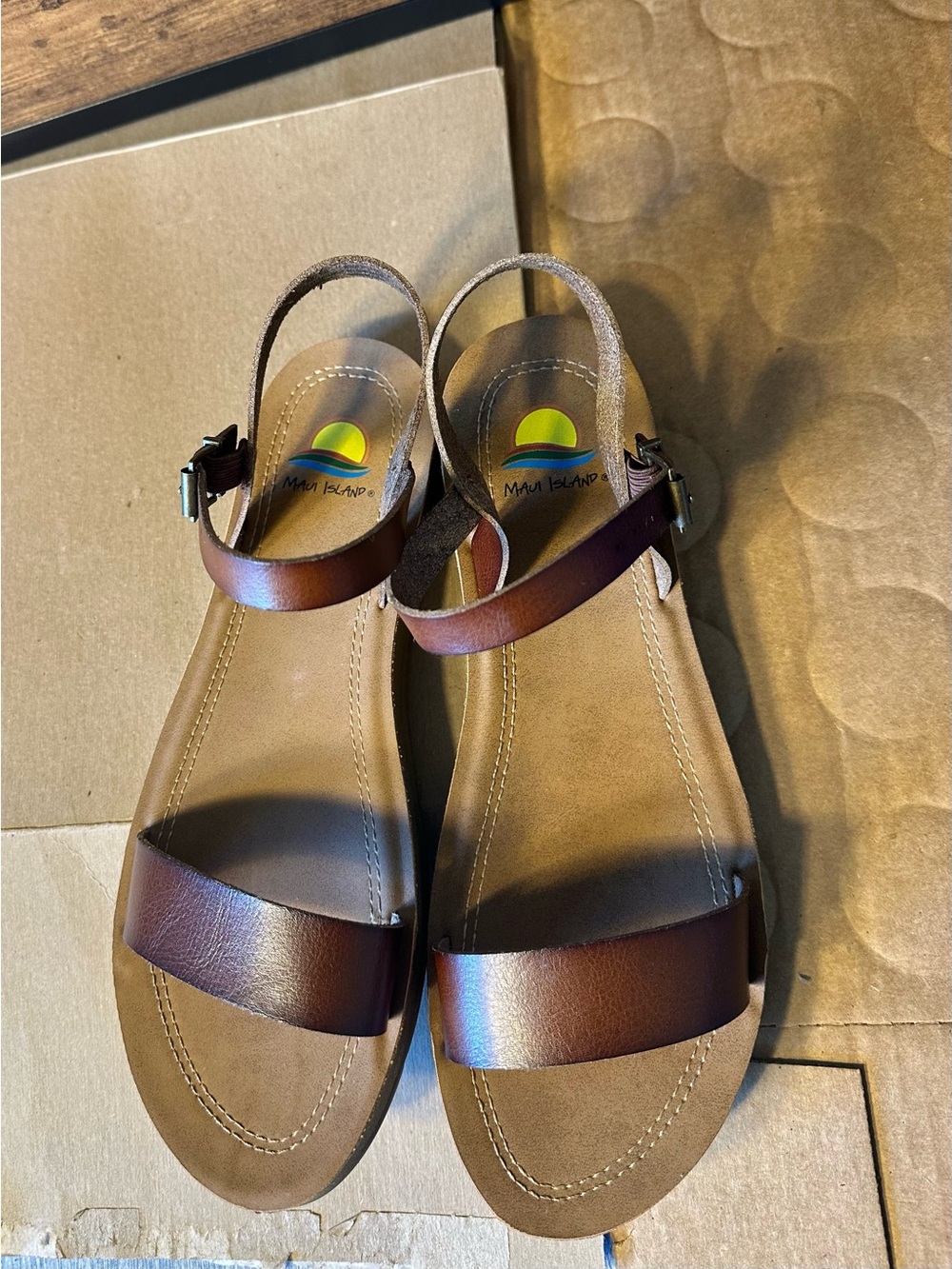 Maui Island Women's 10 Leather Sandals Strappy Chocolate Buckle sandals